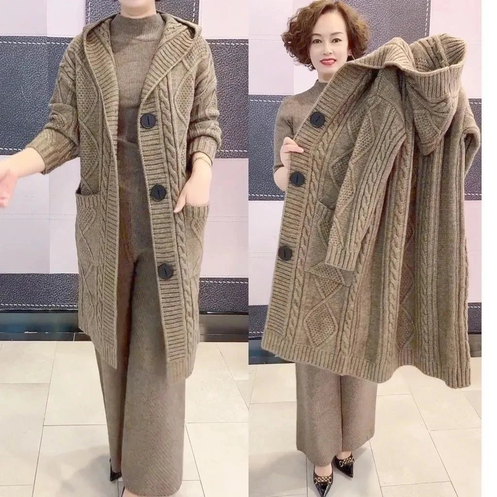 Long hooded single-breasted knitted coat