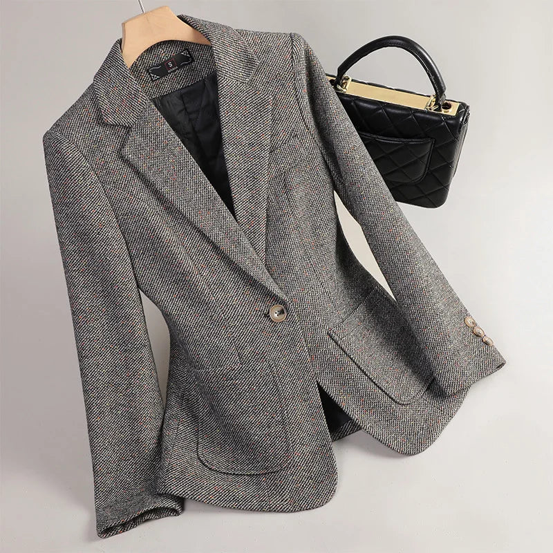 Autumn/winter office coat for ladies