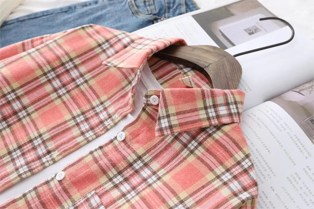 Women’s loose plaid shirt long-sleeve casual checked blouse