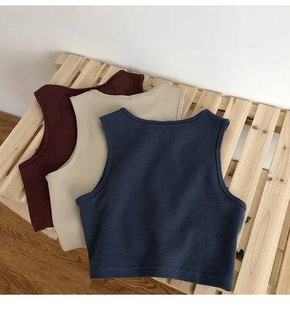 Lightweight stylish women’s slim crop tee