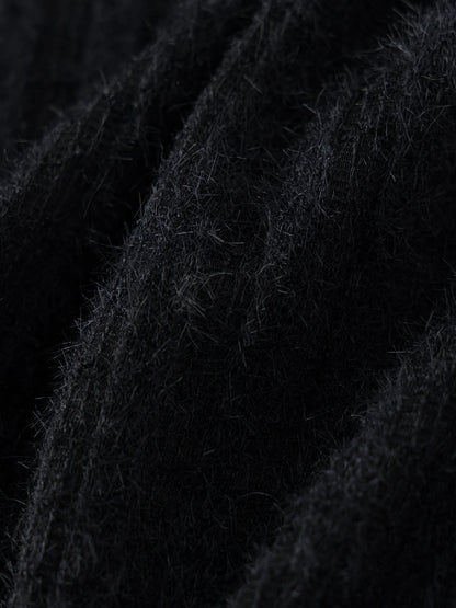 Cozy autumn/winter women’s pullover with stylish lace