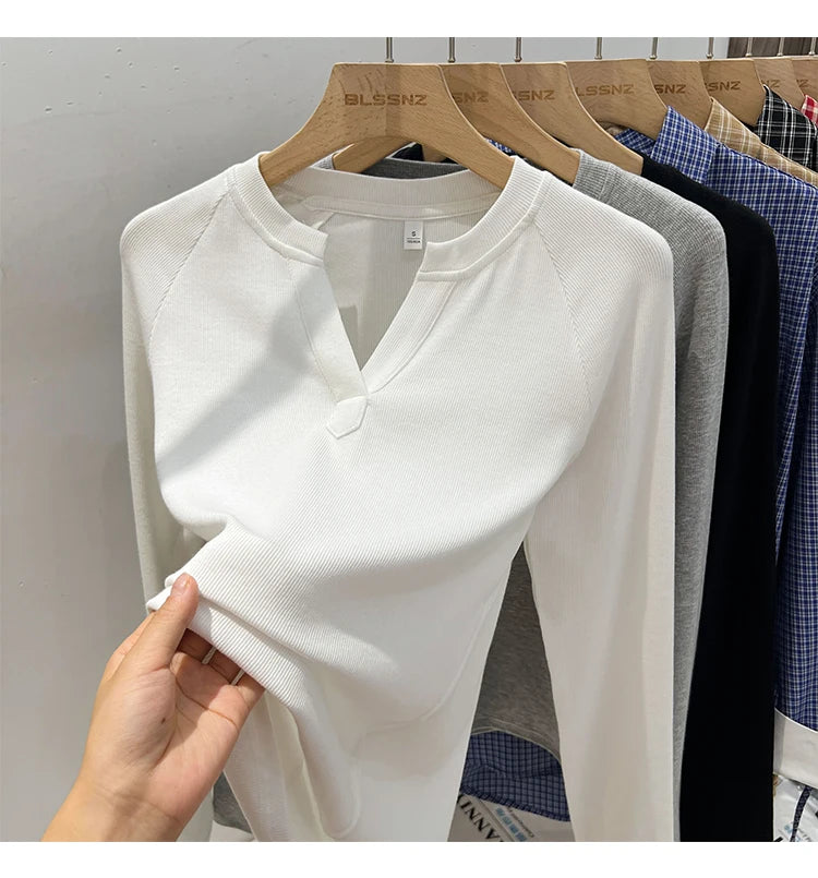 Women’s slim-fit V-neck long-sleeve T-shirt