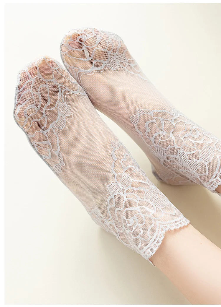 5 Pairs Women’s Lace Invisible Socks – Thin Non-Slip Boat Socks