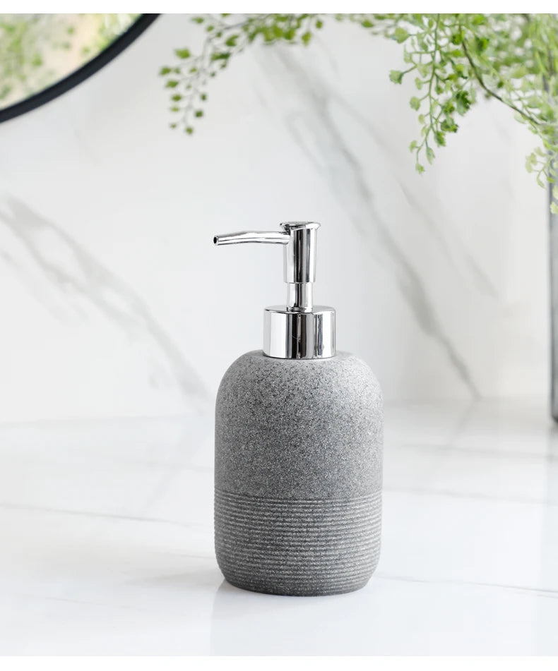 Functional 5-piece set for modern bathroom organization