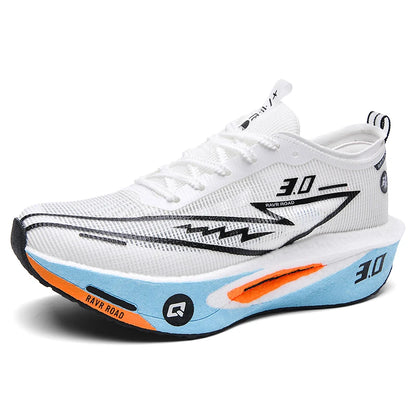 Stable, wear-resistant sports sneakers for training