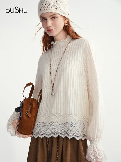 Cozy autumn/winter women’s pullover with stylish lace