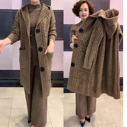 Long hooded single-breasted knitted coat