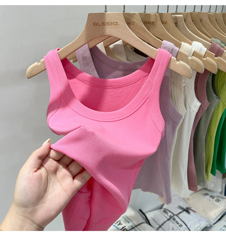 Women’s solid round-neck ribbed tank top