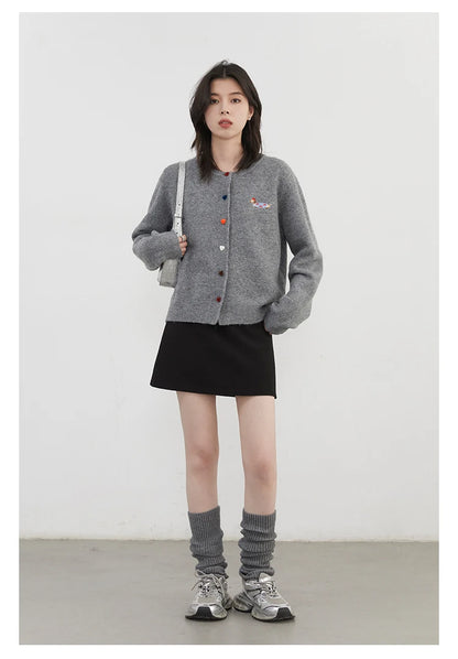 Casual knitted sweater with dog embroidery