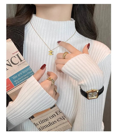Women’s turtleneck long-sleeve pullover sweater