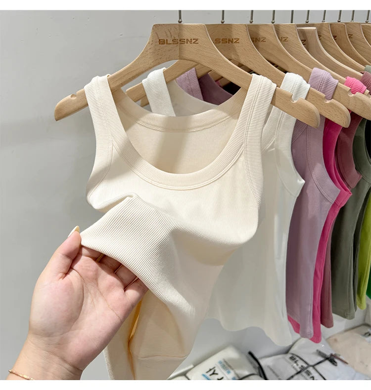 Women’s solid round-neck ribbed tank top