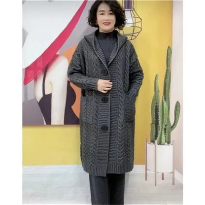 Long hooded single-breasted knitted coat