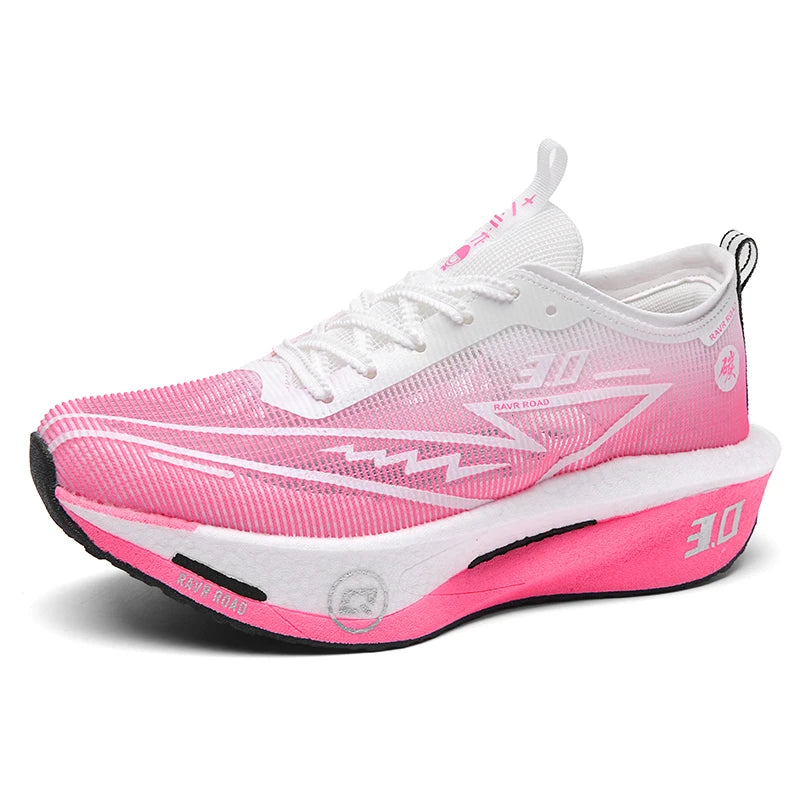 Stable, wear-resistant sports sneakers for training