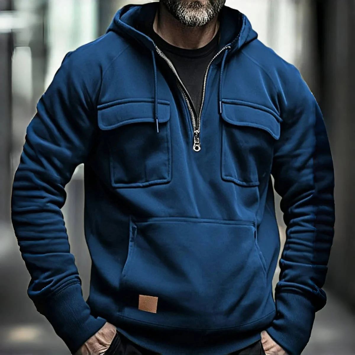 Men’s thick outdoor hooded sweatshirt with pockets