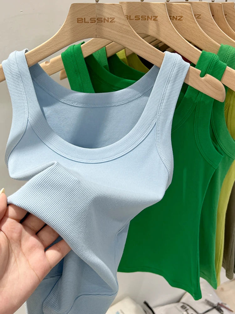Women’s solid round-neck ribbed tank top