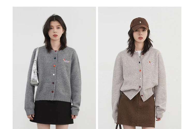 Casual knitted sweater with dog embroidery