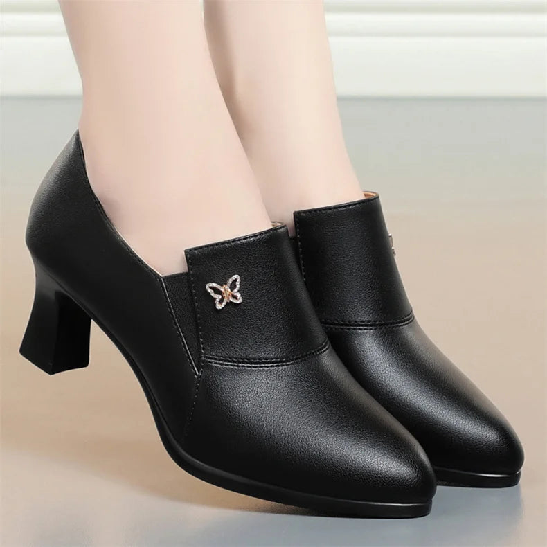 Chic Leather Women’s Pumps – Trendy Spring Office Shoes