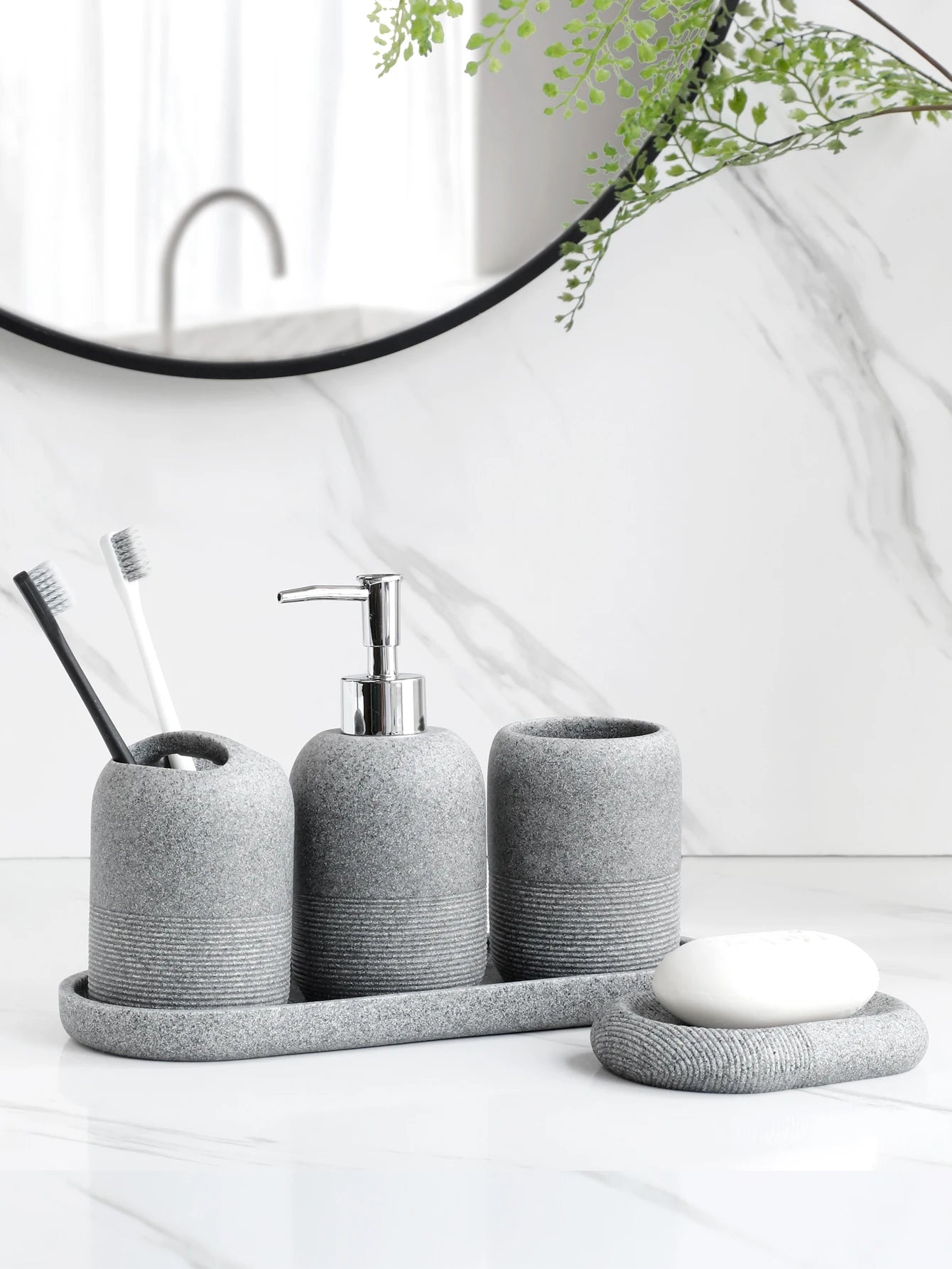 Functional 5-piece set for modern bathroom organization