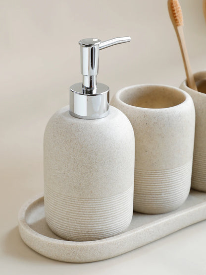 Functional 5-piece set for modern bathroom organization