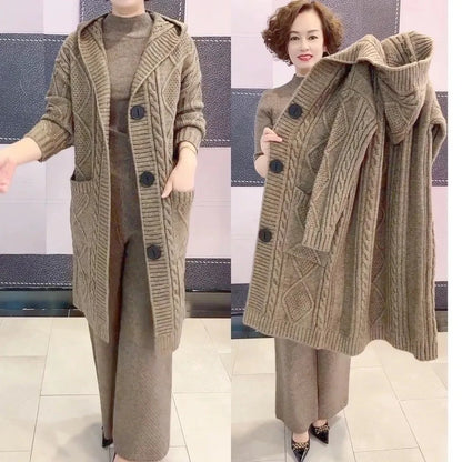 Long hooded single-breasted knitted coat