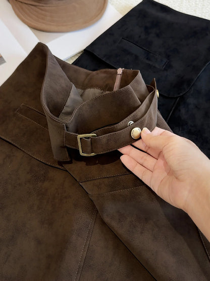 Hip-hugging short skirt for casual wear