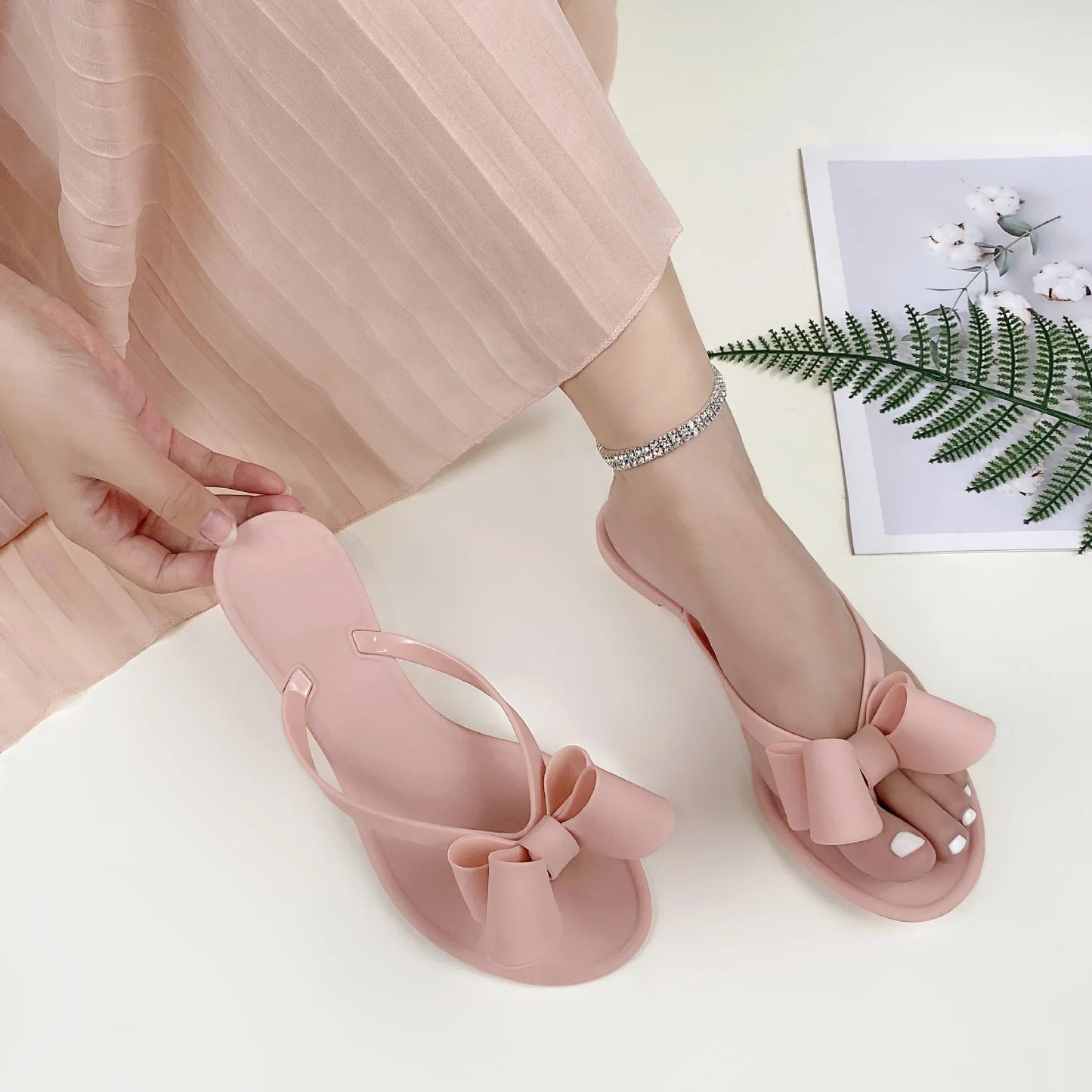 Women’s Sweet Beach Slippers – Anti-Slip Pull-On Flats