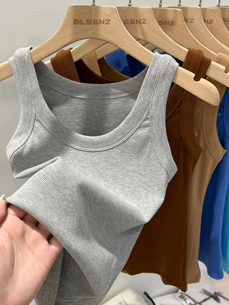 Women’s solid round-neck ribbed tank top
