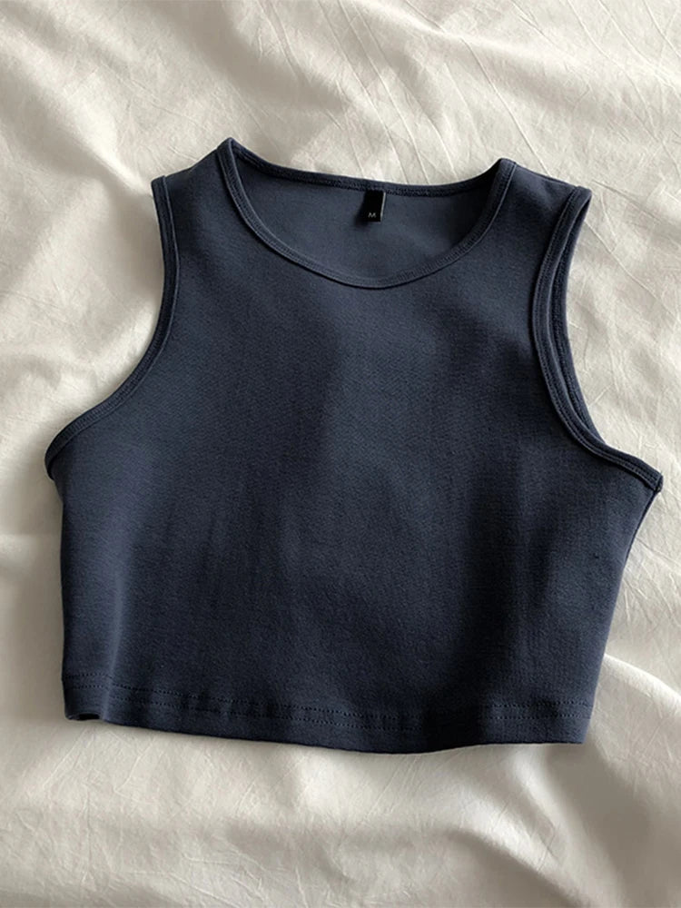 Lightweight stylish women’s slim crop tee