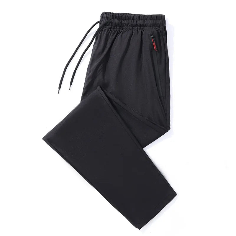 Cotton cargo shorts with button design and straight fit