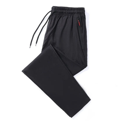 Cotton cargo shorts with button design and straight fit