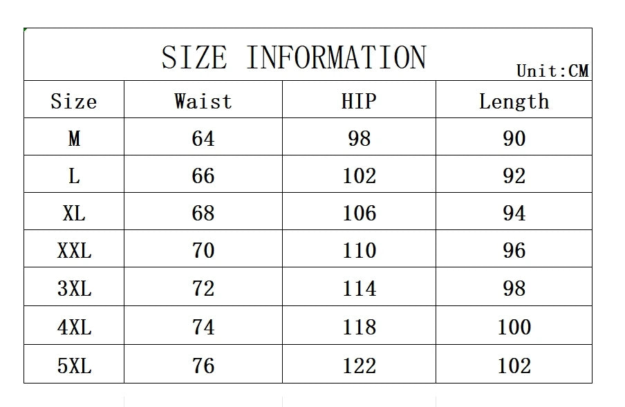 Cotton cargo shorts with button design and straight fit