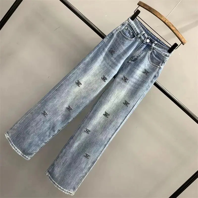Loose straight-leg floor-length jeans with letter embroidery