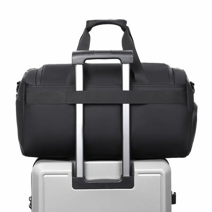 Large-capacity sports and gym duffel bag