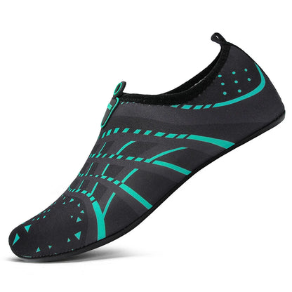 Slip-on aqua socks for swimming and beach sports