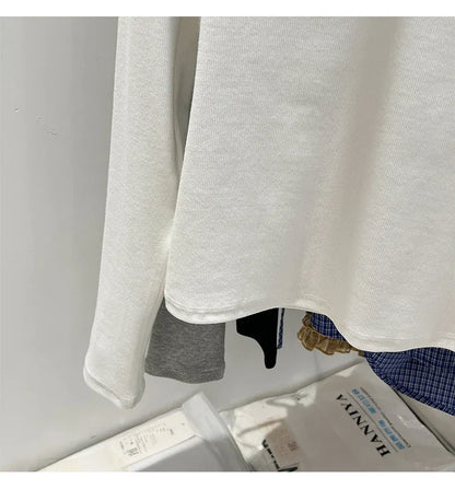 Women’s slim-fit V-neck long-sleeve T-shirt