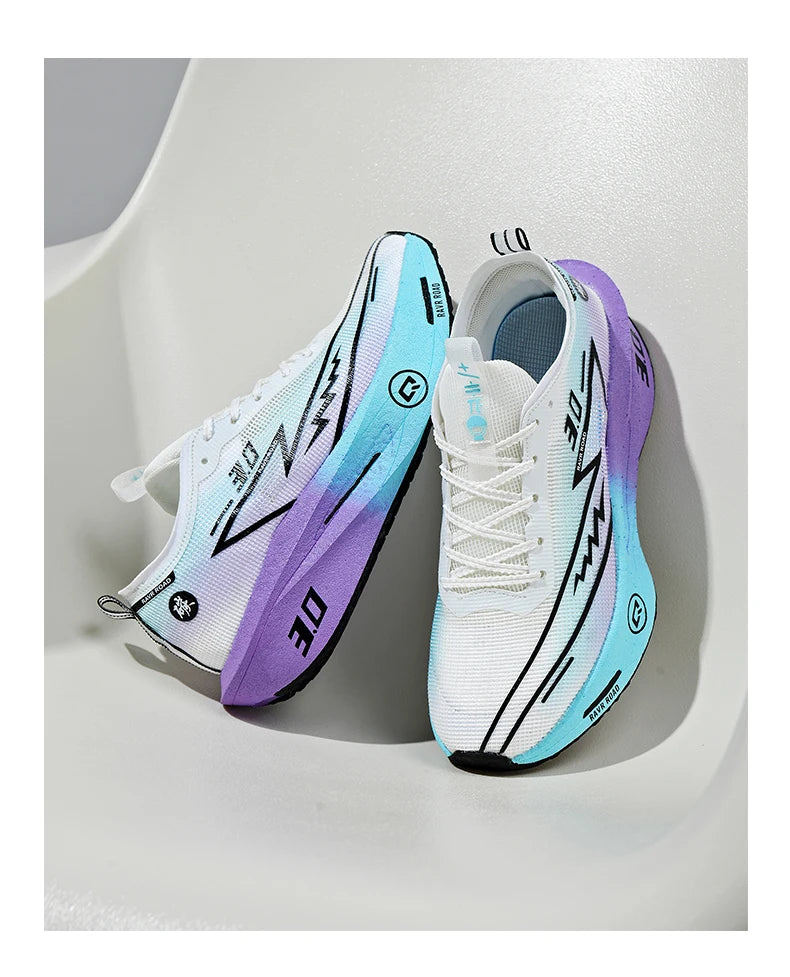 Stable, wear-resistant sports sneakers for training
