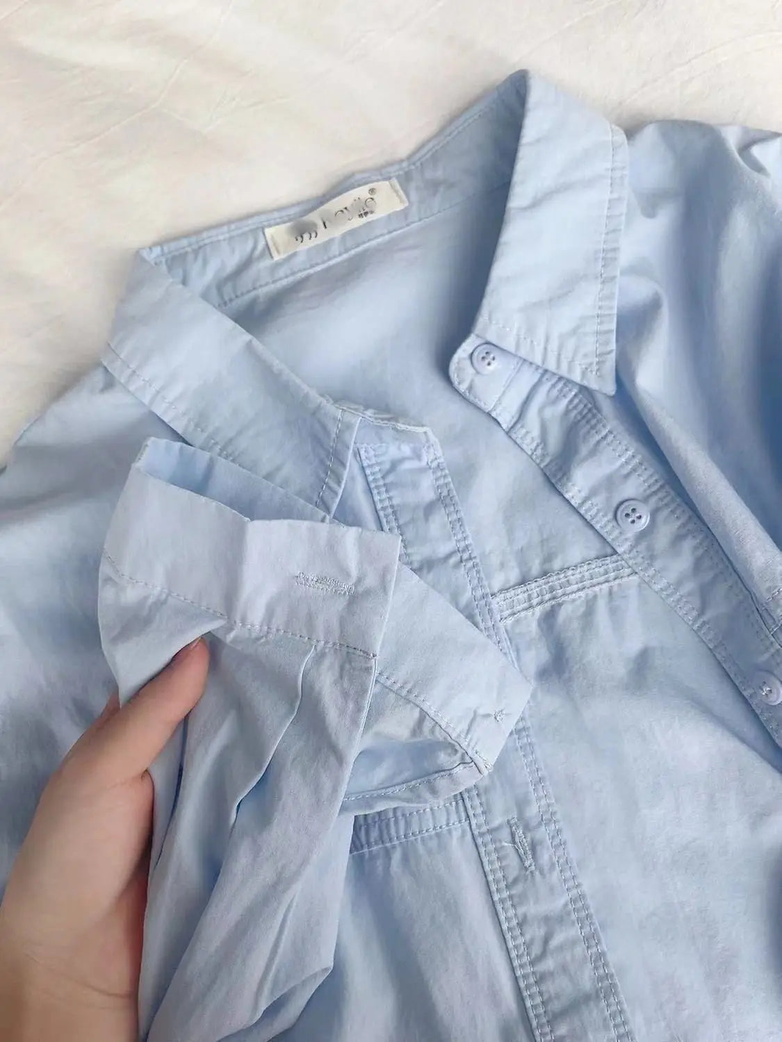 Elegant loose chic top for casual wear