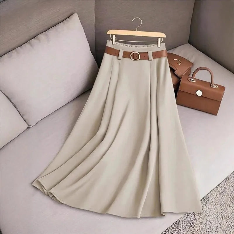 Elegant versatile knee-length skirt for women