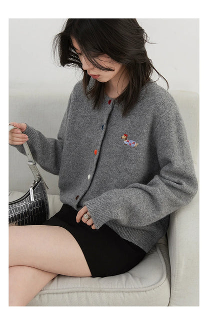 Casual knitted sweater with dog embroidery