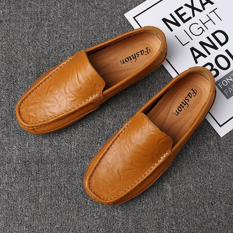 Stylish men’s classic moccasins for work and outings