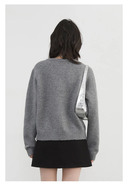 Casual knitted sweater with dog embroidery