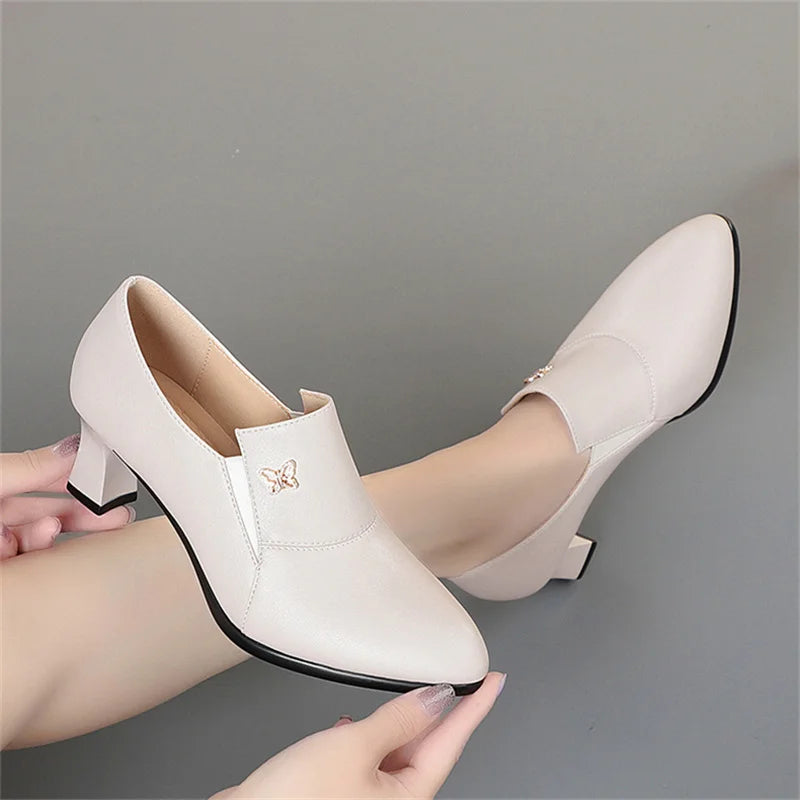 Chic Leather Women’s Pumps – Trendy Spring Office Shoes