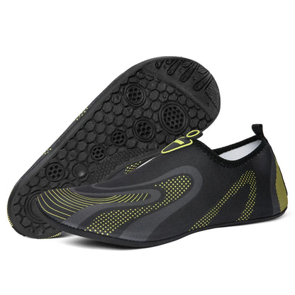 Slip-on aqua socks for swimming and beach sports