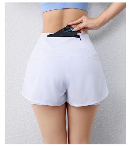 Layered sports shorts with pockets for yoga and fitness