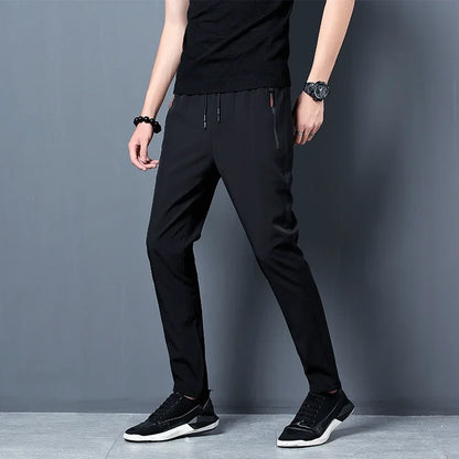 Cotton cargo shorts with button design and straight fit