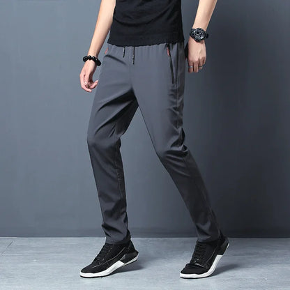 Cotton cargo shorts with button design and straight fit