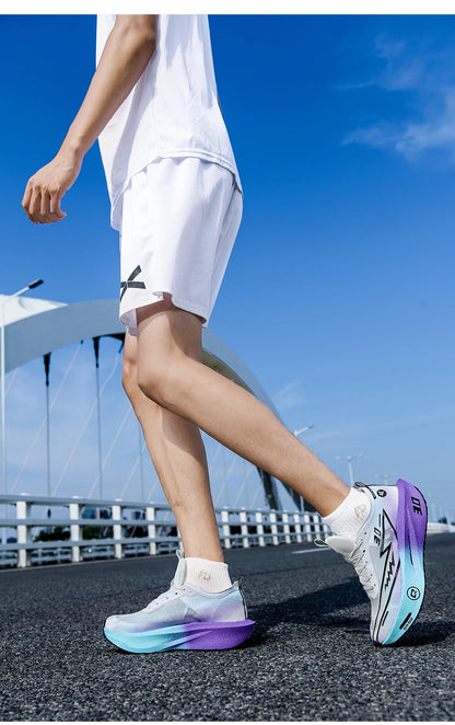 Stable, wear-resistant sports sneakers for training