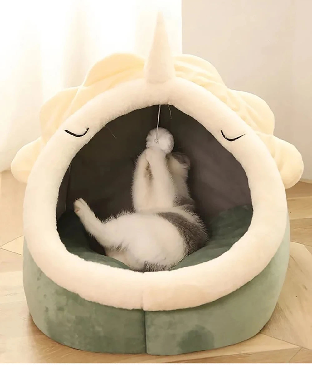 Cartoon-style cat bed—foldable, washable, and cozy for pets
