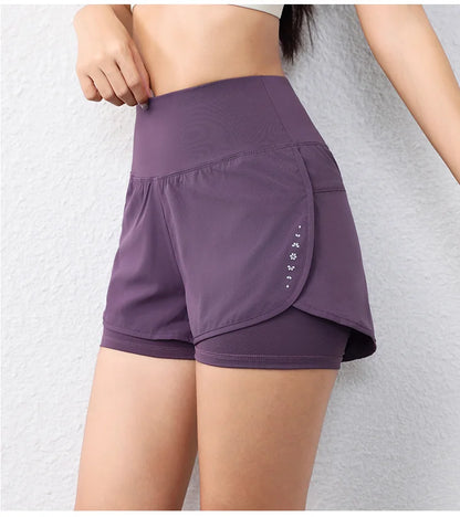 Layered sports shorts with pockets for yoga and fitness