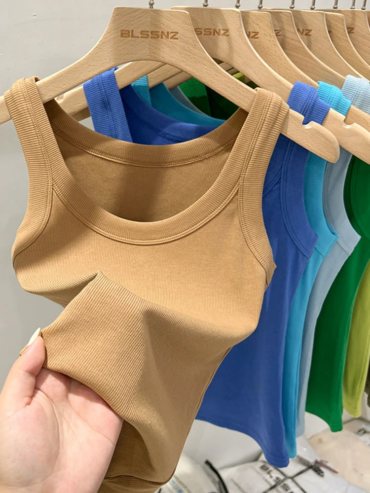 Women’s solid round-neck ribbed tank top